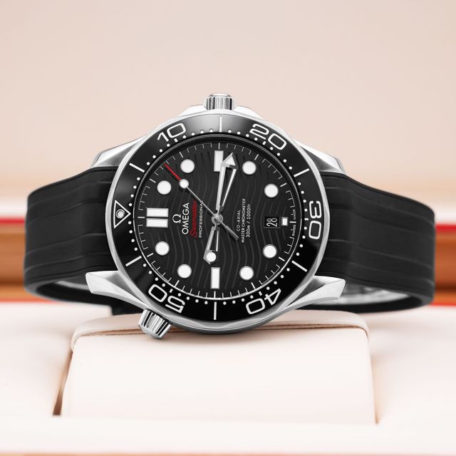 Omega Seamaster Diver 300m 210.32.42.20.01.001 Image 2